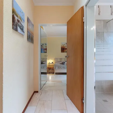 1 Apartment *